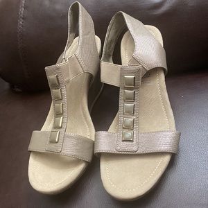 size 9 and half medium, color beige, ST. john’s bay collection